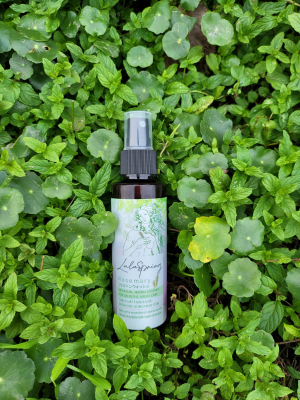 Dung dịch vệ sinh Lala Spring Rosemary